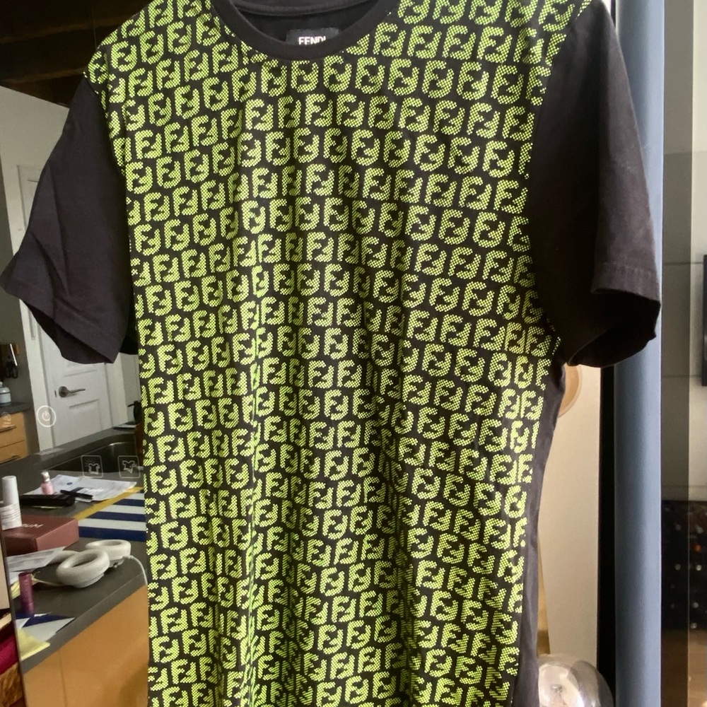FENDI Men’s Logo T-Shirt EUC